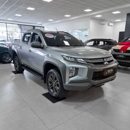 MITSUBISHI L200 TRITON 2.4 16V TURBO DIESEL SPORT OUTDOOR PLUS CD 4P 4X4 AUTOMÁTICO